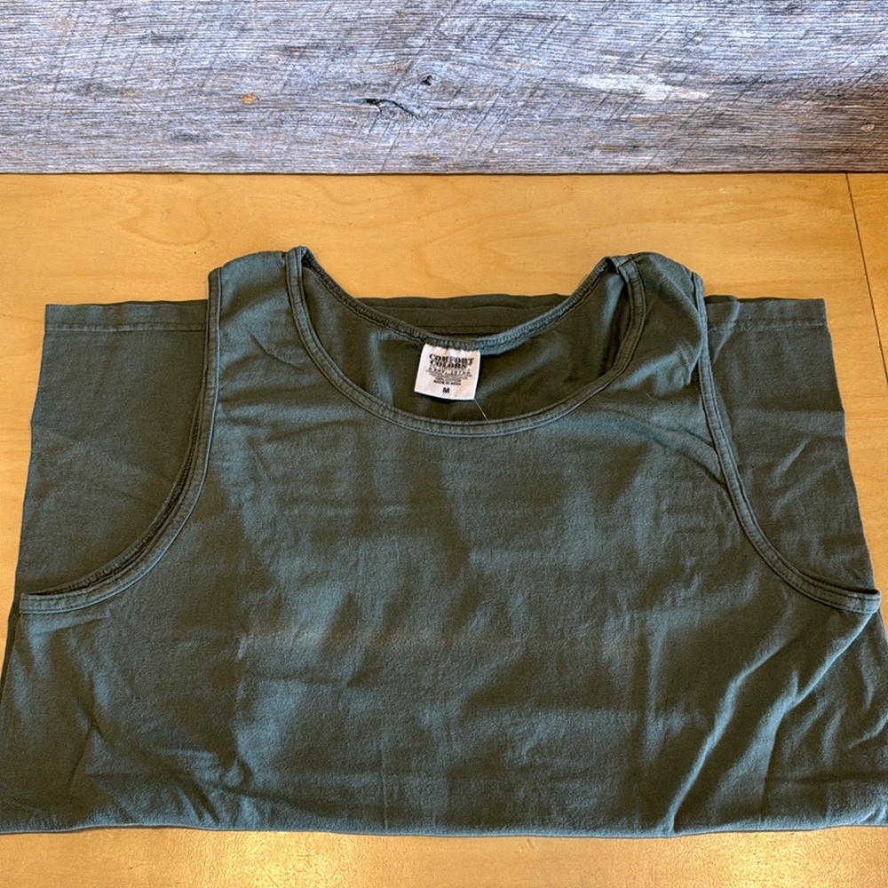 Never Worn Comfort Color tank top.